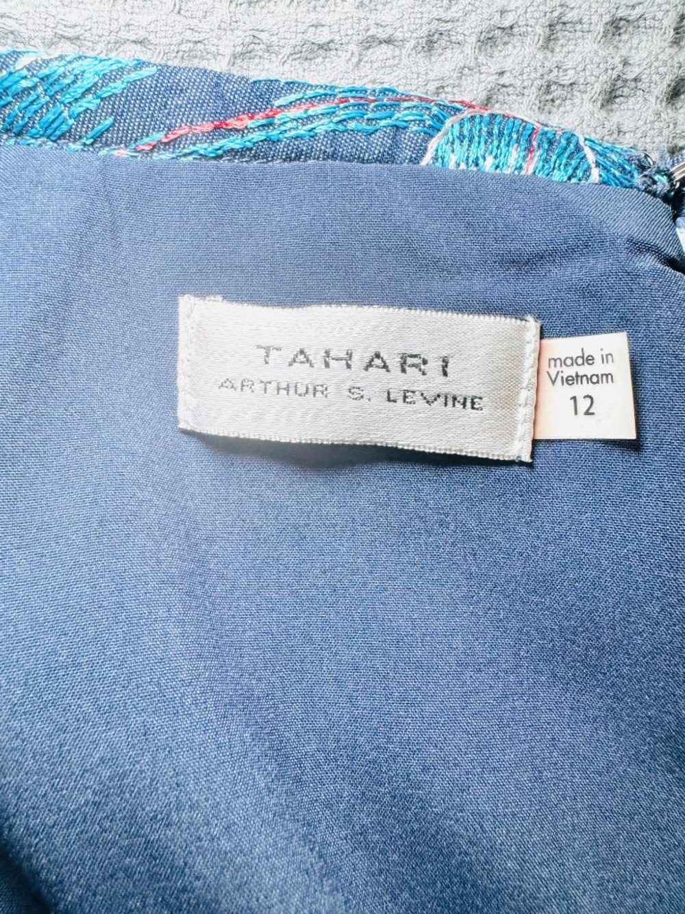 Tahari Arthur S. Levine Pencil Skirt 12 Embroidered Floral Whimsical Fairycore - Picture 6 of 9